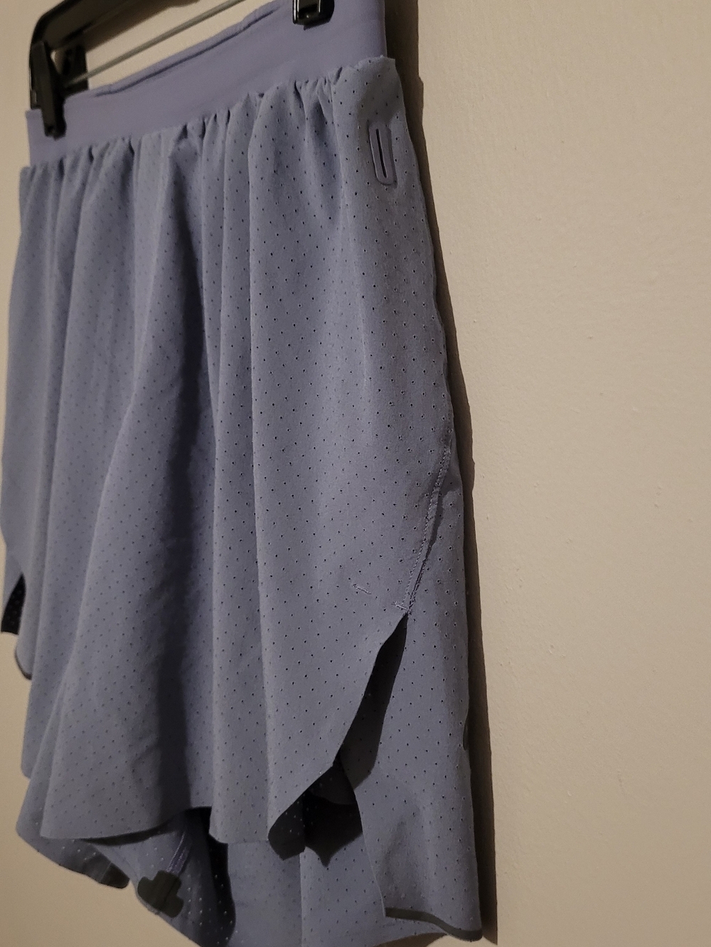 Lululemon High Rise Running Shorts - Picture 3 of 9